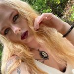 Lora Pierce - @__sunshinekiss__ Instagram Profile Photo