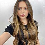 Lorena Minuzzi - @lorena_minuzzi Instagram Profile Photo