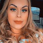 Amy Russell-Vidal - @lashesnlowcarblover Instagram Profile Photo