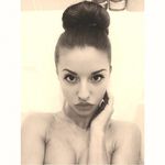 Maxine Livingston - @felipyxeqatuha Instagram Profile Photo
