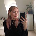 May Roberts - @may_elizabeth_ Instagram Profile Photo