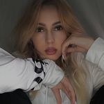 Victoria Mayer - @_v.i.k_20 Instagram Profile Photo