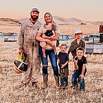 Megan Wells - @megan.homesteading Instagram Profile Photo