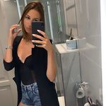 Melanie Holland - @lanil1193 Instagram Profile Photo