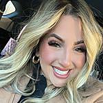 Melissa Hanna - @coronameli Instagram Profile Photo