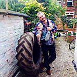 Miles Dillon - @bobby_rhubarb Instagram Profile Photo
