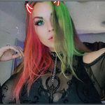 Vicky Richard - @batmannee Instagram Profile Photo