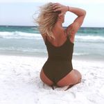 Roxann Davis - @adorablygone_87 Instagram Profile Photo