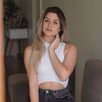 yana castelli - @yanacastelli Instagram Profile Photo