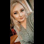 Sarah Hurst - @saraahhurst Instagram Profile Photo