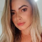 Hellen Santos - @hellen_templareestetica Instagram Profile Photo