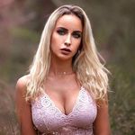 Shannon Dixon - @dixoncg79 Instagram Profile Photo