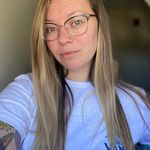 Stephanie Hudson - @ridinginvans Instagram Profile Photo
