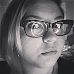 Stephanie Swindell - @goldenfoxarts Instagram Profile Photo