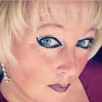 Suzanne Watson - @suzanne_forever1952 Instagram Profile Photo