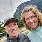 Luke and Terri Ellington - @lukeandterri_trek Instagram Profile Photo