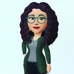 Tia Gundlach - @queenmarygreen Instagram Profile Photo