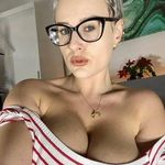 Vera Anderson - @andersonvera98 Instagram Profile Photo