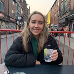 Vicky Young - @vickyyoung_ Instagram Profile Photo