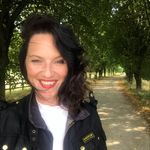 Victoria Proffitt-White - @cotswoldteacuptours Instagram Profile Photo