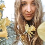 Victoria Moore - @foxandbraid Instagram Profile Photo
