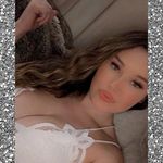 Whitney Mendoza - @queen_whitney18 Instagram Profile Photo
